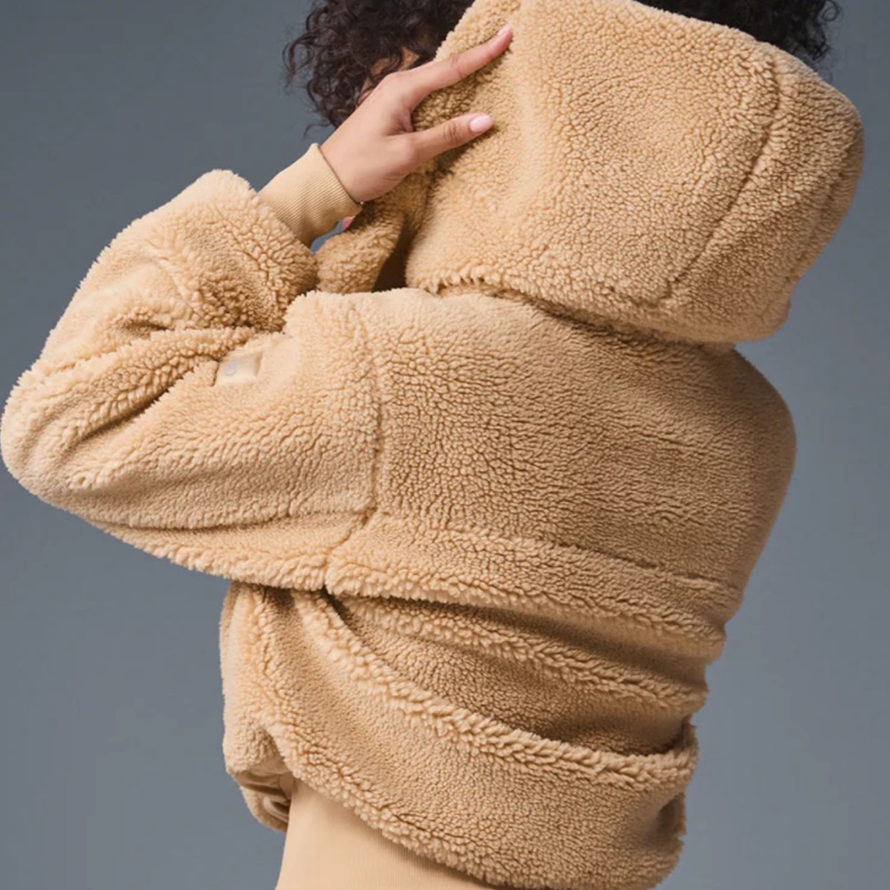 ALO Foxy Sherpa Jacket in Camel without Hood! - Picture 4 of 15